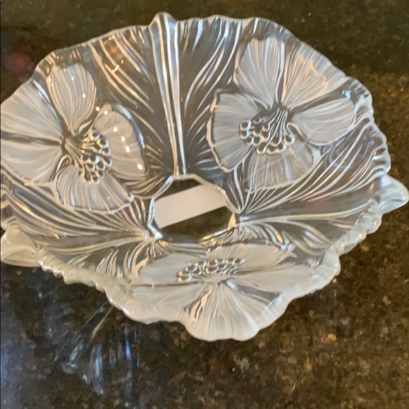 Mikasa Hibiscus πΊ 9β Bowl